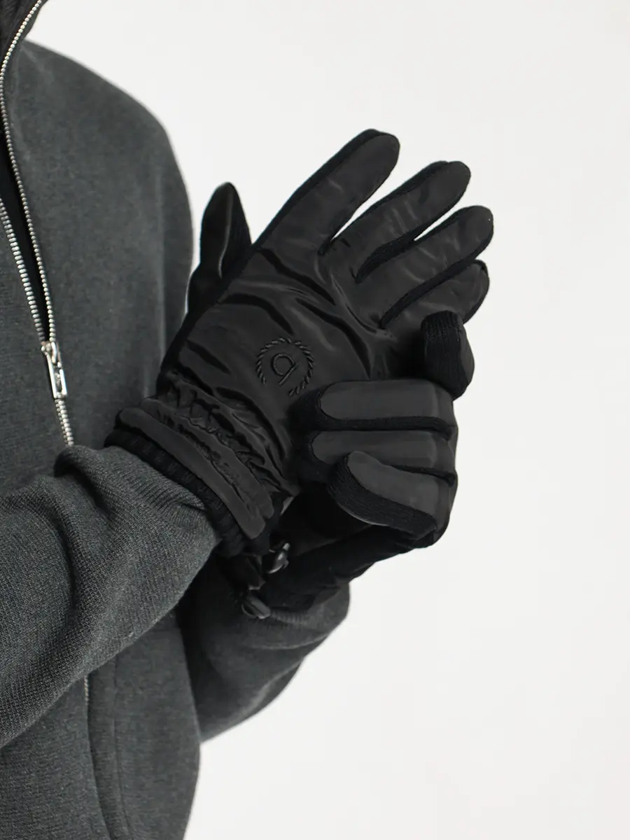 Перчатки THINSULATE черного цвета